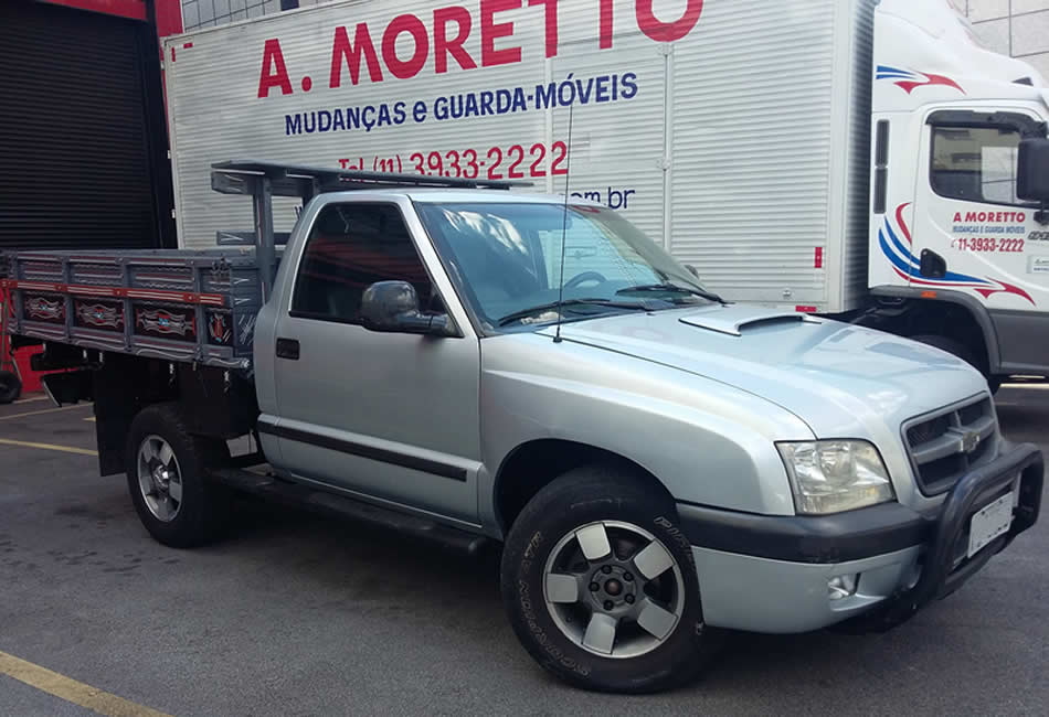 Camioneta carroceria de madeira